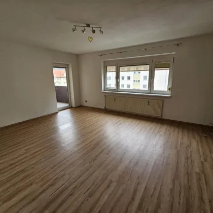 "PREISREDUKTION" PROVISIONSFREI! 4 ZIMMERWOHNUNG MIT LOGGIA - Bild 3