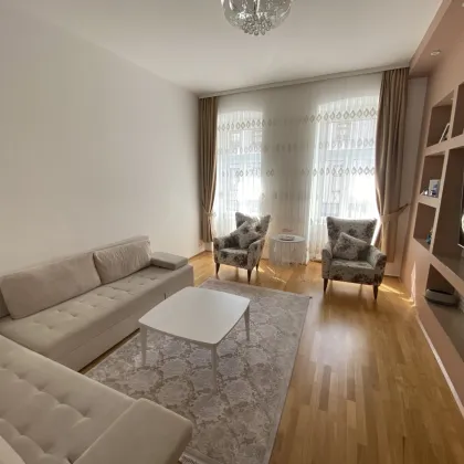 Großzügige 4 Zimmer Altbauwohnung  mit Terrasse und 2 Bädern, in Top - Zustand - Bild 3