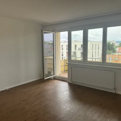 Moderne Wohnung mit Balkon und Stellplatz in Krems - Perfekt für junge Paare! - Bild 3