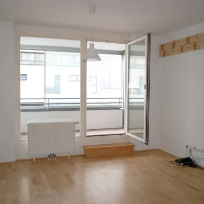 Am Wienerberg – Business, Single oder Pärchen Wohnung – Loggia und Garagenplatz! - Bild 2