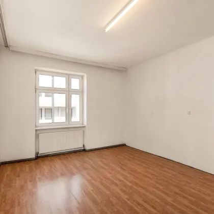 **NEU** Sanierungsbedürftige 3-Zimmerwohnung mit großem Potenzial! - Bild 3