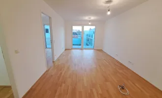 Dachgeschoß: 3 Zimmerwohnung mit Terrasse!