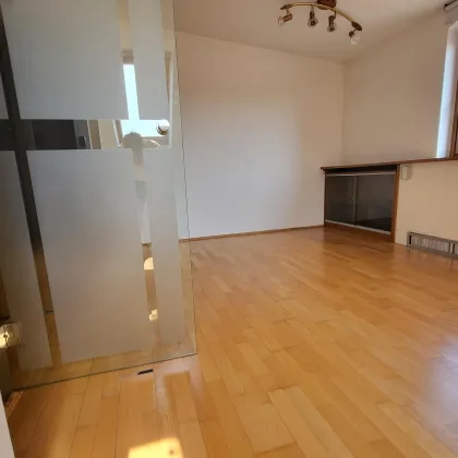 Maisonette neben Kunstuni im Dachgeschoß - Bild 3