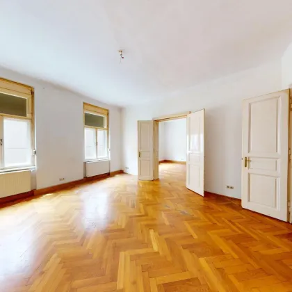 ALTBAU AT ITS BEST: Mitten in St. Leonhard in Nähe zur TU Graz! 4 Zimmer, Innenhofbalkon & wunderschöner Fischgrätparkett - gleich anfragen und begeistern lassen! - Bild 2