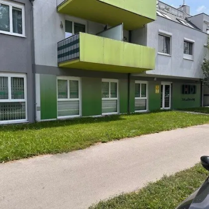 Modernes und elegantes Büro auf 185m² in Frequenzlage - Tiefgaragenstellplätze vorhanden - Bild 2