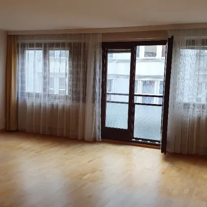 Nähe Karlsplatz / Bestlage! 101m2, helle 4 Zimmer, zentral begehbar, Sofortbezug! - Bild 2