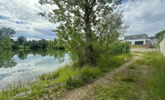 Doppelhaushälfte mit Seeblick und über 350m2 Gartenfläche!