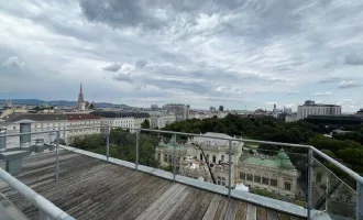 Luxuriöse dreistöckige Terrassenwohnung in Stadtpalais Nähe Ringstraße!