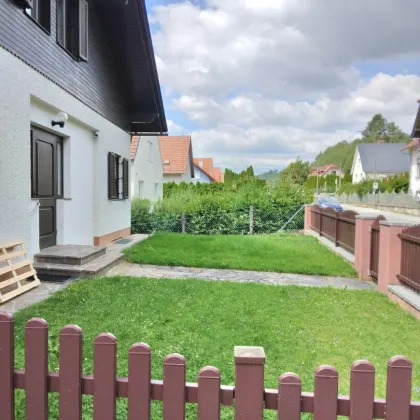 3 Zimmer Wohnung mit großem Balkon in Pitten zu vermieten! - Bild 2