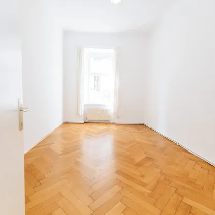 I KUNSTHAUS I SÜDTIROLERPLATZ I ALTBAU I BALKON I WG-TAUGLICH I HAUSTIERE WILLKOMMEN I ALTBAUCHARME I LIFT I AB SOFORT VERFÜGBAR I PROJEKT WOHNEN I - Bild 3