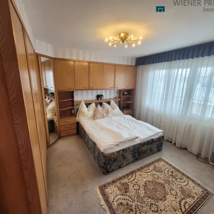 SCHÖNE 2,5 ZIMMER DG WOHNUNG MIT FERNBLICK UND TERRASSE - Bild 3