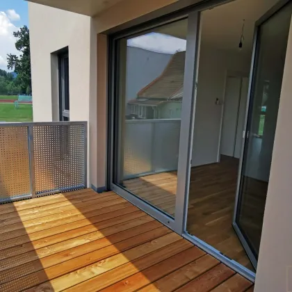 DB IMMOBILIEN | Erstbezug! BARRIEREFREIE 3 Zimmer Wohnung mit Balkon und eigenem Gartenabteil! - Bild 2