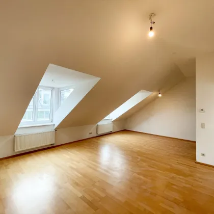 Mehrfamilienhaus in Sanierung! MIT DACHTERRASSE! Prachtvolle 1-Zimmerwohnung im 18.Wiener Gemeindebezirk nahe Türkenschanzpark zu verkaufen - Bild 2