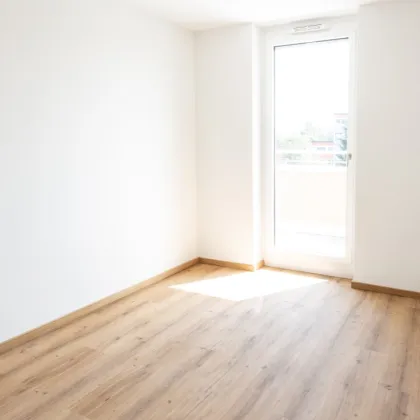 Moderne 3-Zimmer-Wohnung mit Terrasse zum Erstbezug - Bild 3