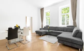 KLASSISCHE ALTBAUWOHNUNG II GROSSE 2 ZIMMER II MODERNE KÜCHE II 9,5m² GROSSES BAD II NÄHE LEIPZIGER PLATZ II U6 JÄGERSTRASSE