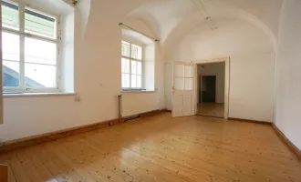 FROHNLEITEN Hauptplatz- Große 4-Zimmer-Wohnung mit 97m² Veranda, Parkplatz