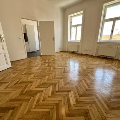 Altbau Traumwohnung in bester Lage - 75m², 2 Zimmer, hochwertige Ausstattung, nur 668.000€! - Bild 2