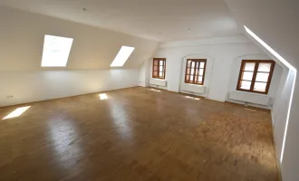 Stadthaus in bester Lage von Krems-Stein mit 7 Zimmern und hochwertiger Ausstattung für nur 699.000,00 €!