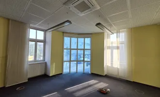 Büro/Praxis in zentraler Lage - 156m², 4 Zimmer, gepflegt, mit Klimaanlage & Aufzug - 1150 Wien