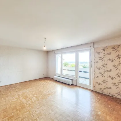 Neuer Preis! PROVISIONSFREI VOM EIGENTÜMER! SÜD-LOGGIA! FERNSICHT 3/4-ZIMMER WOHNUNG MIT TERRASSE NÄHE STEINHOFGRÜNDE! - Bild 2