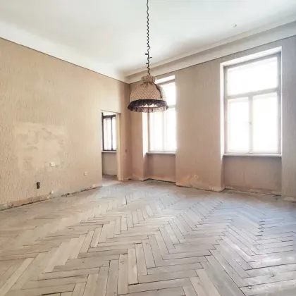 **WOHNUNG MIT POTENTIAL**ALTBAU** SCHLAGEN SIE ZU** - Bild 3