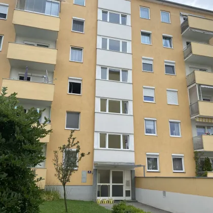 Zeltweg: ***Neuer Preis*** Eigentum statt Miete! gemütliche 3 Zimmer Wohnung mit Loggia und Garage! - Bild 3