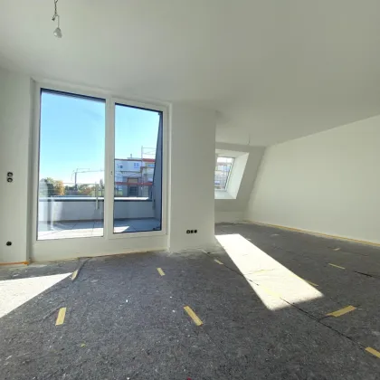 Blumengasse - 2 Zimmer Wohnung mit Terrasse | 2.OG = DG | Neubau - Erstbezug | Klimaanlage | Einbauküche | zzgl. Tiefgaragenstellplatz | Top C13 - Bild 3