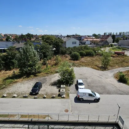 Geförderte Genossenschaftswohnung im 3. Liftstock mit Loggia & Tiefgaragenparkplatz (Top 22) - Bild 2