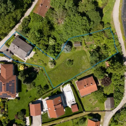 Sehr großes, wunderschönes Grundstück mit älterem  Wohnhaus  in guter Thalheimer Lage  - fairer Preis - Bild 2