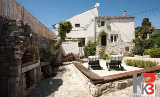 In der Nähe von Poreč, autochthones istrisches Steinhaus + Gästehaus