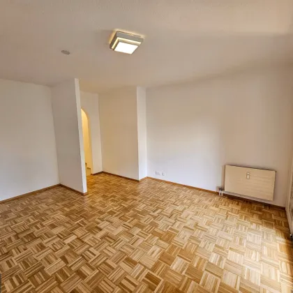 STARTERWOHNUNG ! - Gemütliche Kleinwohnung mit sonnigem Balkon - Bild 3