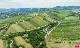 Hochwertiges Baugrundstück am Nussberg: Genehmigte Doppelhaushälfte