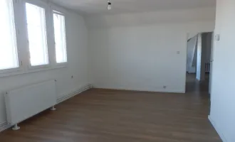 Altbau-Dachgeschoßwohnung mit Flair