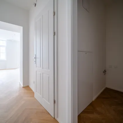 September 2024! Entzückende 1-Zimmer Wohnung im kernsaniertem Stilaltbau! - Bild 3