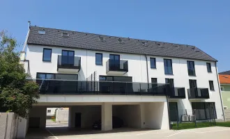 Erstbezug – Reihenhaus  – belagsfertig – Haus 4 - Terrasse