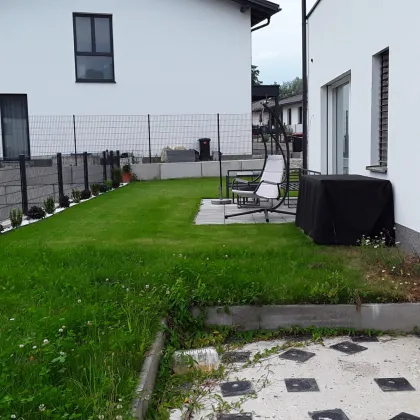 Eine Garten-Wohnung 59 m², mit 3 Zimmer, 13 m² Terrasse und 128 m² Gartenfläche. - Bild 2