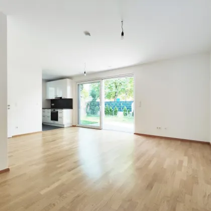 MODERNES Reihenhaus auf 3 Ebenen! 6 Zimmer! Garten mit Terrasse! Balkon! Parkplatz! Erdwärme! - Bild 3