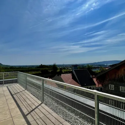 Erstbezug Mini Penthouse mit großer Terrasse und wunderschönem Ausblick - Bild 2