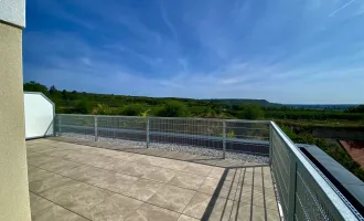 Erstbezug Mini Penthouse mit großer Terrasse und wunderschönem Ausblick