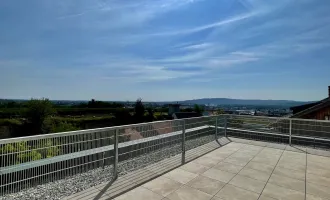 Erstbezug Mini Penthouse mit großer Terrasse und wunderschönem Ausblick