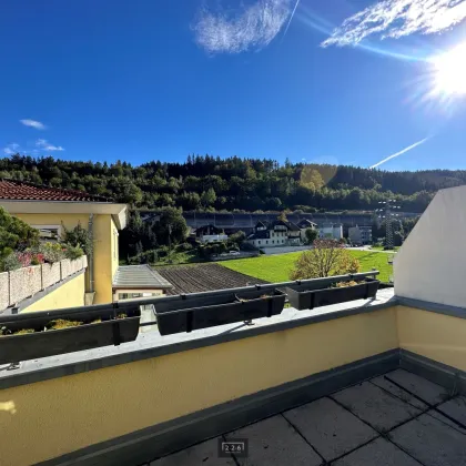 226 Immobilien: 4-Zimmer-Dachgeschosswohnung mit genialem Raumkonzept und Südterrasse in Innsbruck Amras / optional 2 TG-AP - Bild 2