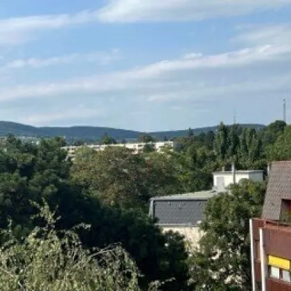 DG mit Balkon – Traumlage mit spektakulärer Aussicht! Befristet vermietet bis 31.08.2025 - Bild 2