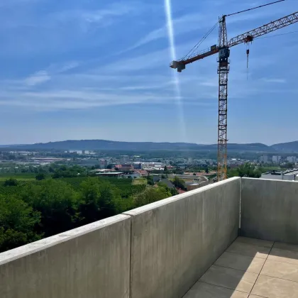 Neubau Erstbezug Moderne Zwei Zimmer Wohnung mit fabelhafter Aussicht - Bild 2