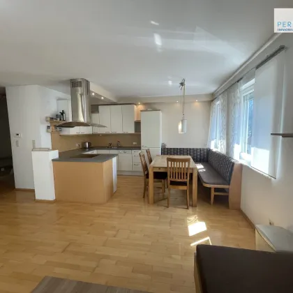 Charmante 2-Zimmer-Wohnung mit Terrasse und überdachtem Abstellplatz - Bild 3