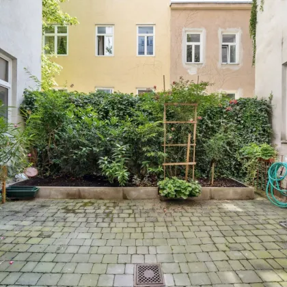 Charmante Wohnung im historischen Altbau in ruhiger Einbahnstraße - Bild 2