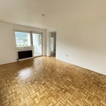 Super Familienwohnung, geräumig, neu saniert! - Bild 3