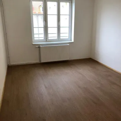 helle  renovierte 2 Zimmer Wohnung ( FH Nähe - Bahnhof ) - Bild 2