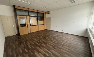 Klimatisiertes, helles 30m2 Büro | Miete inkl. Strom und Heizung