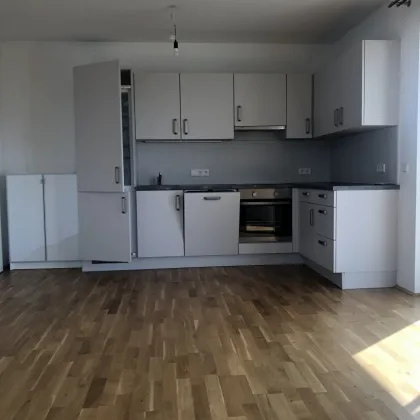 Neuwertige  3 Zimmer Wohnung mit großer Loggia / Mietkauf - Bild 3