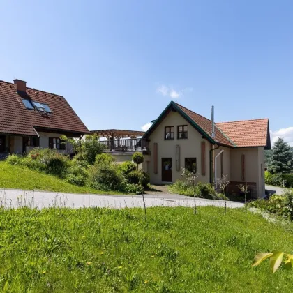 Einzigartiges Anwesen mit Panoramablick in traumhafter Ruhelage - Bild 2